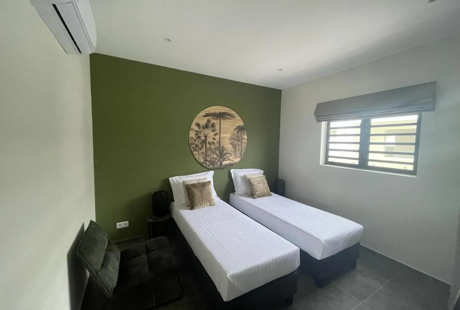 Villa Jasmijn With Pool, Mambo Beach Willemstad