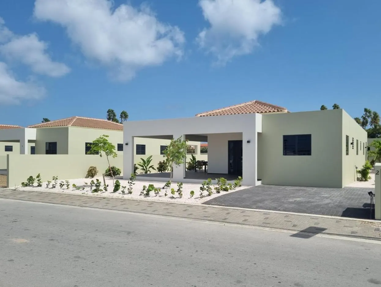 Villa Jasmijn With Pool, Mambo Beach Willemstad Curacao