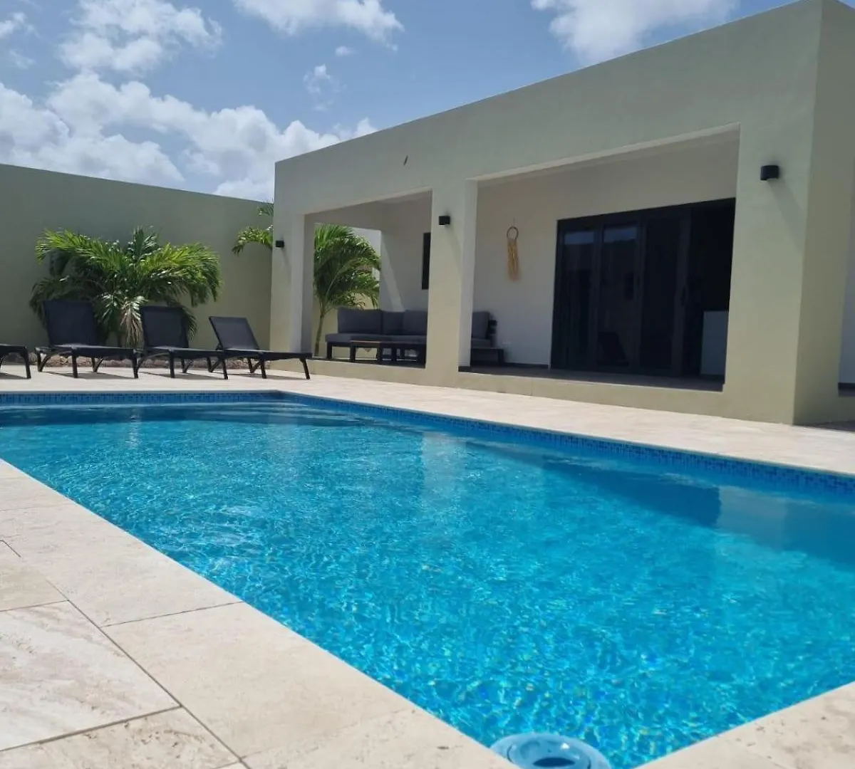 Villa Jasmijn With Pool, Mambo Beach Willemstad