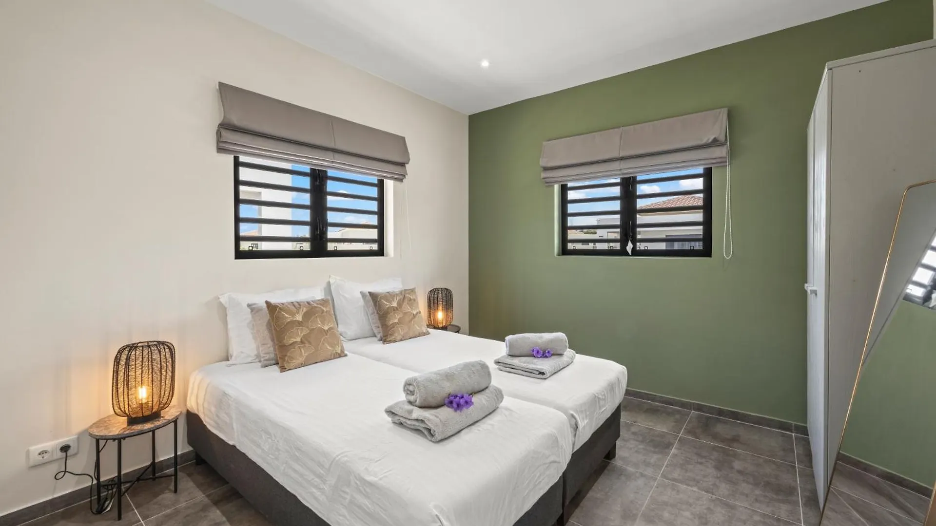 Villa Jasmijn Met Privezwembad, Mambo Beach Willemstad