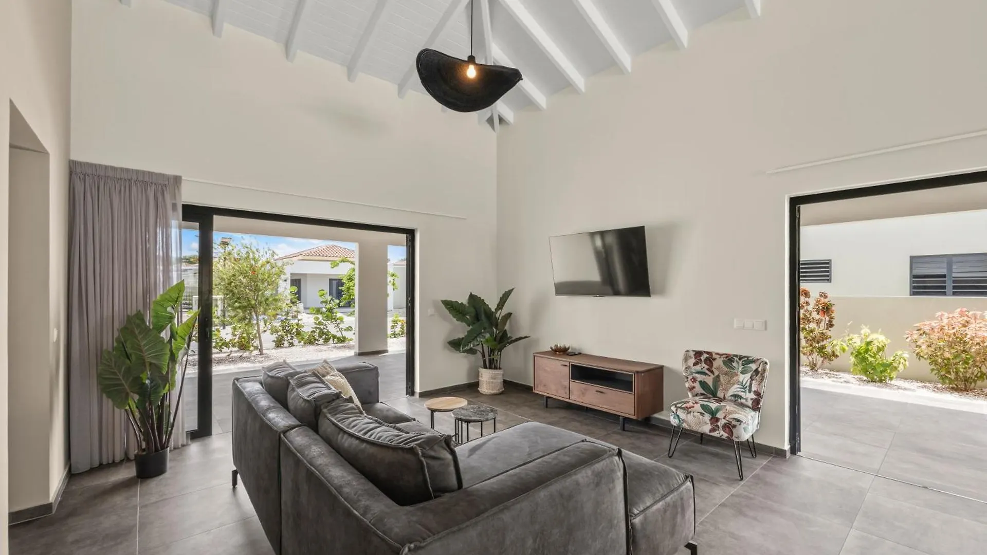Villa Jasmijn Met Privezwembad, Mambo Beach Willemstad